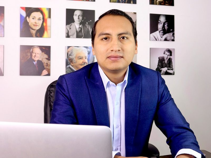 Elvis Añanca: “La comunicación política aún tiene que mejorar en el Perú”